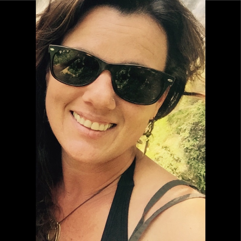 Meet your Posher, Lorrie